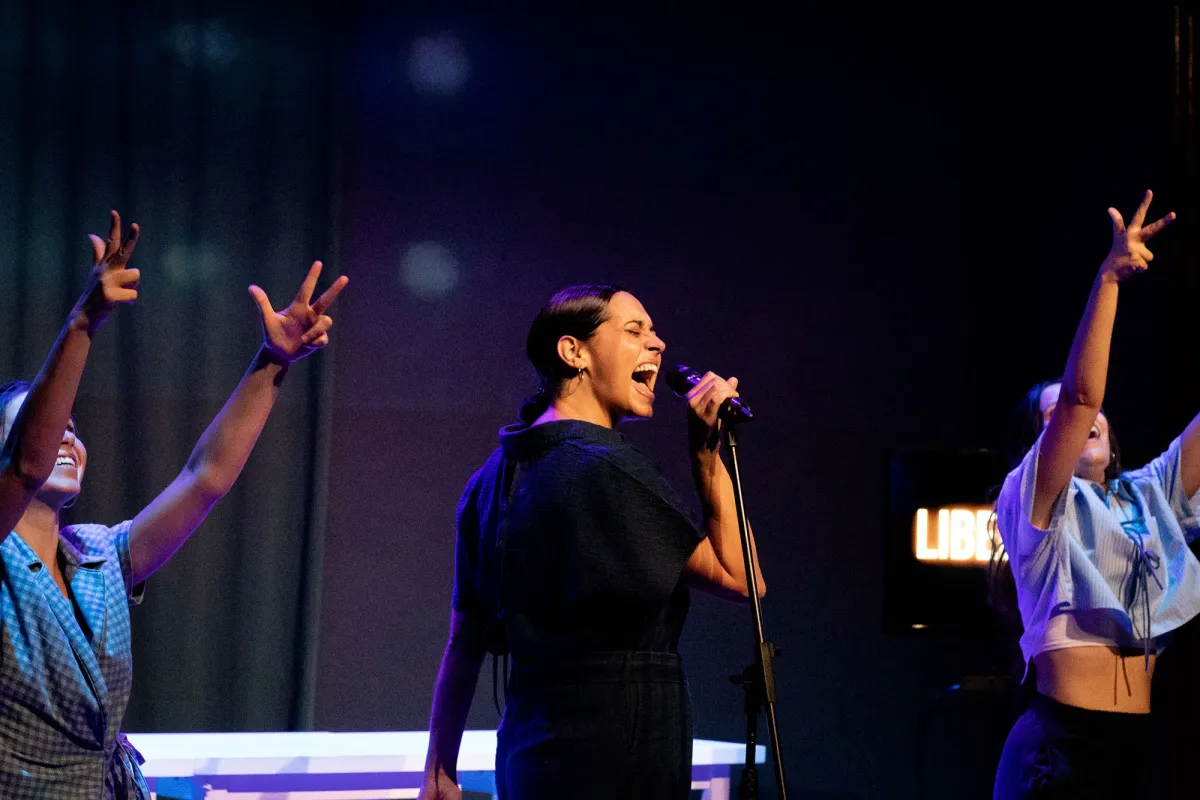 Com cantar Com cantar
