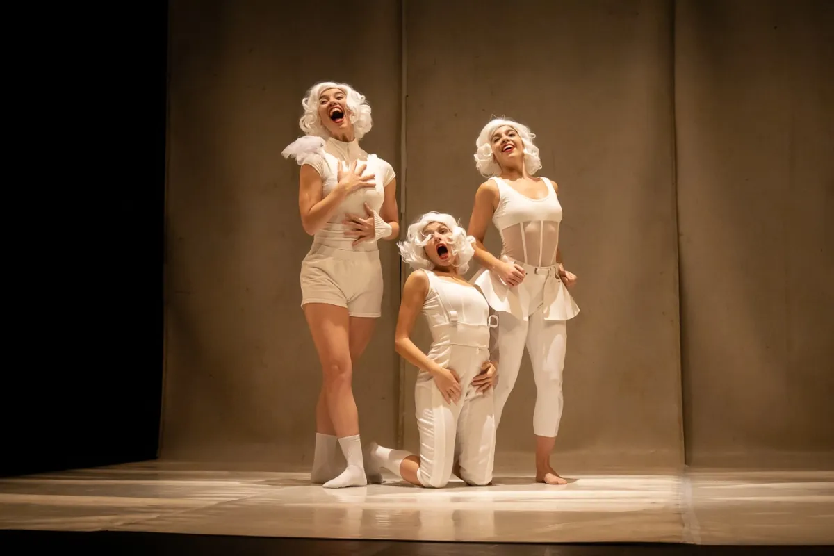 Glòria: an easy and funny work | © Sala Versus Glòries Glòria: an easy and funny work | © Sala Versus Glòries