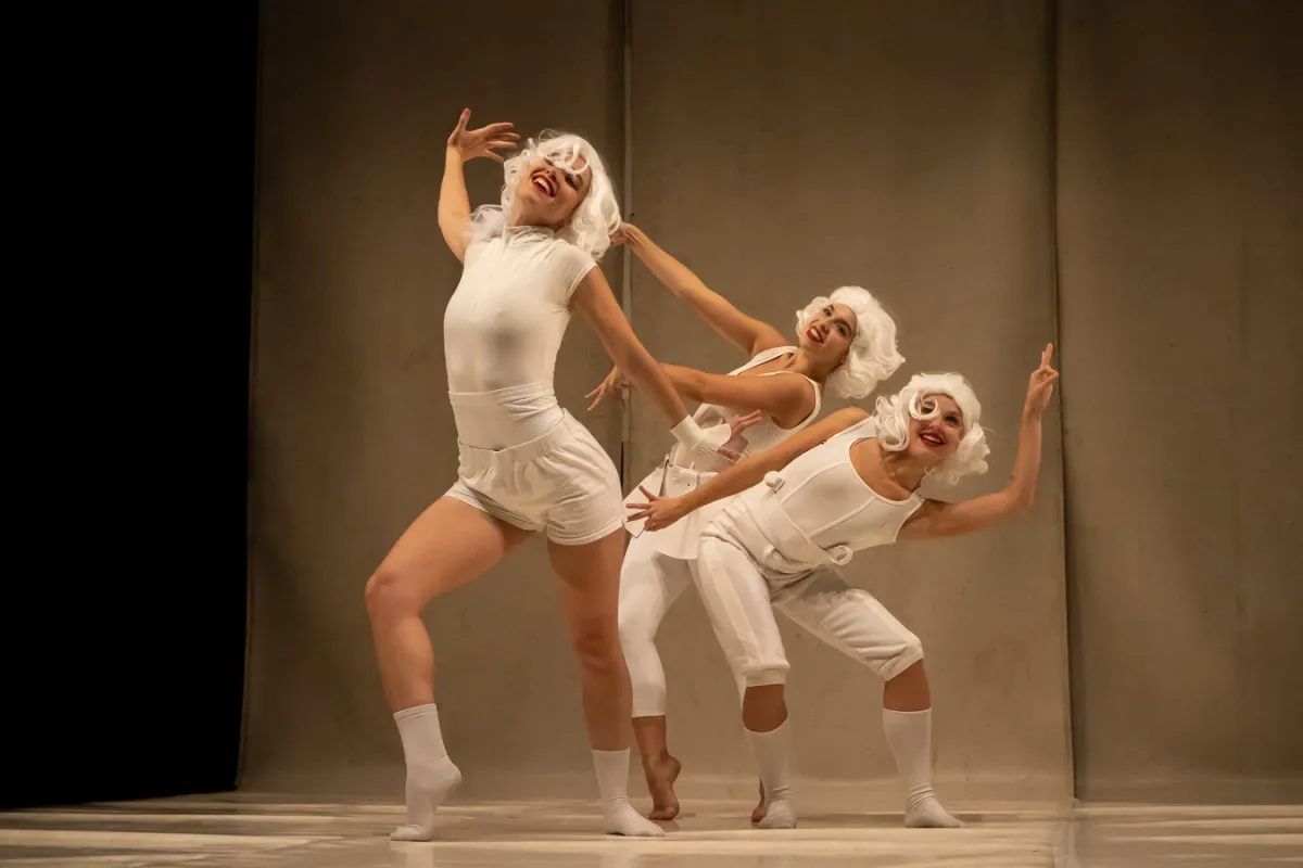 Glòria: an easy and funny work | © Sala Versus Glòries Glòria: an easy and funny work | © Sala Versus Glòries