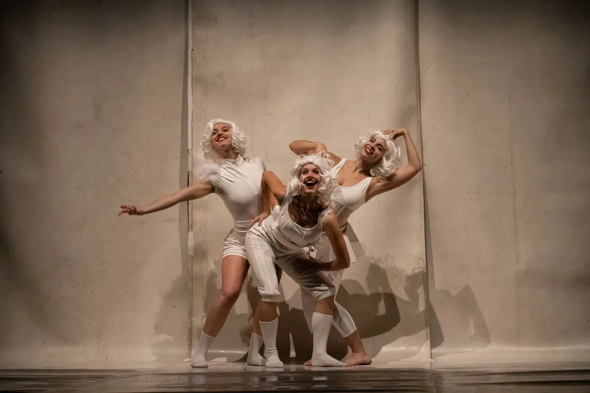 Glòria: an easy and funny work | © Sala Versus Glòries Glòria: an easy and funny work | © Sala Versus Glòries