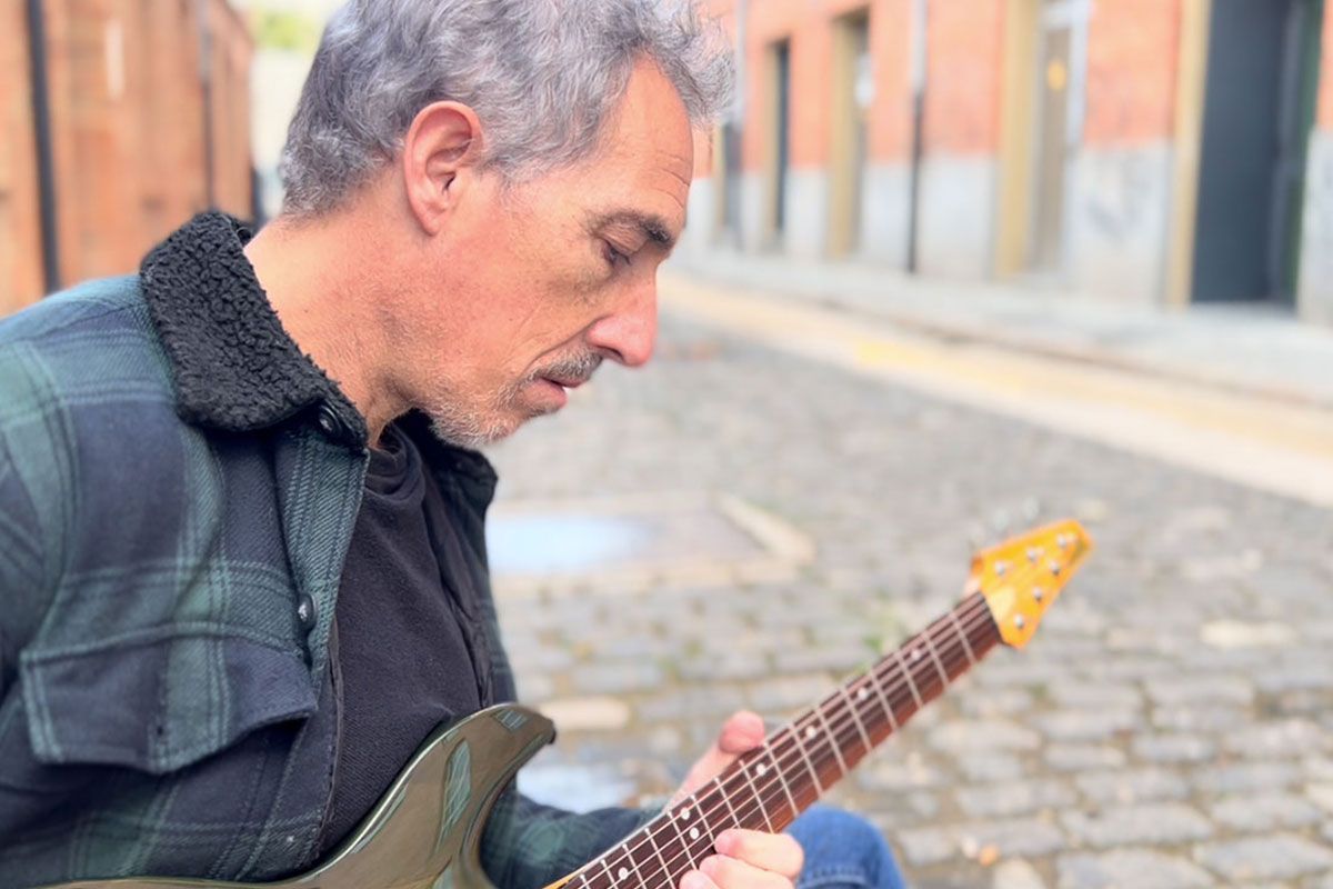 Kiss Me Love Kiss Me Love