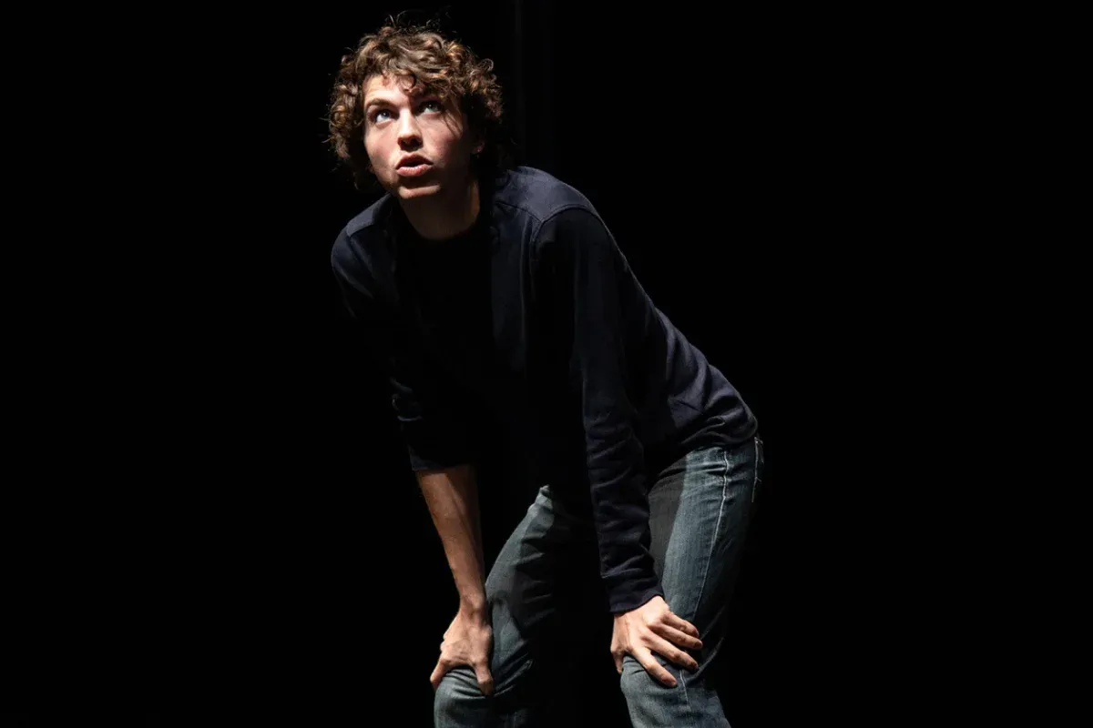 La traiettoria calante - Teatre Akadèmia La traiettoria calante - Teatre Akadèmia