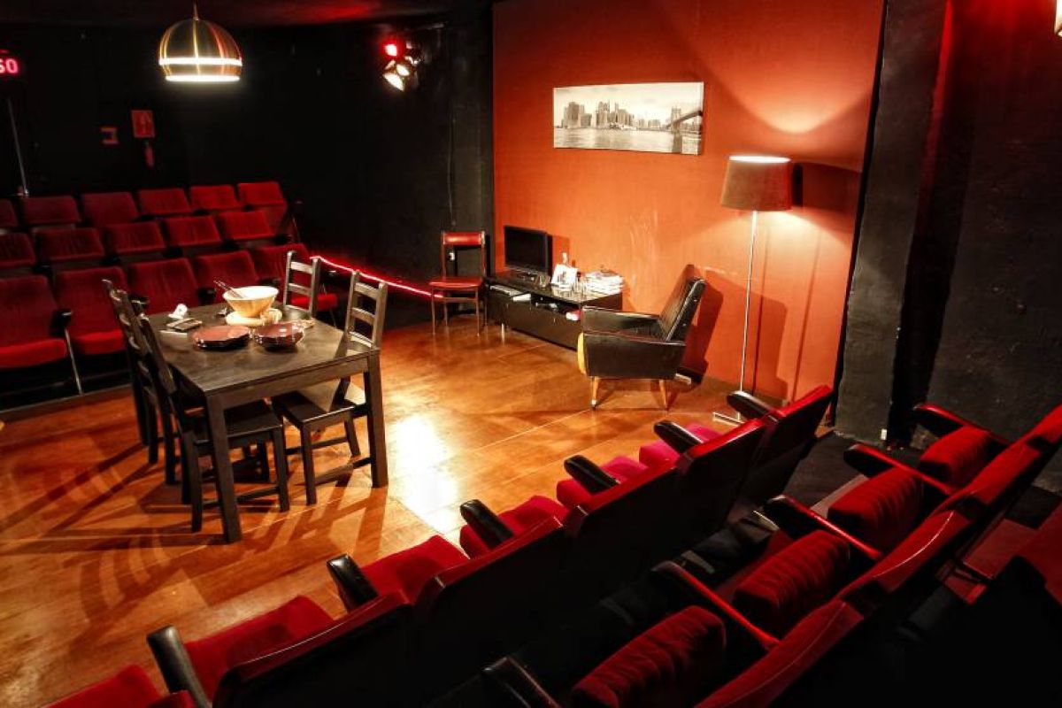 Espai escènic Sala Flyhard Espai escènic Sala Flyhard