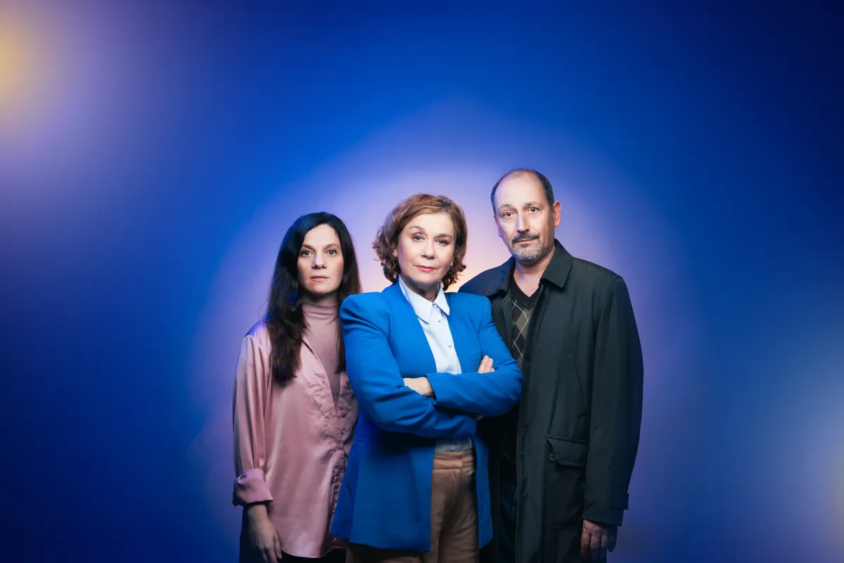 Anna Barrachina, Queralt Casasayas i Armand Villén - La viatgera | © Sergi Panizo Anna Barrachina, Queralt Casasayas i Armand Villén - La viatgera | © Sergi Panizo